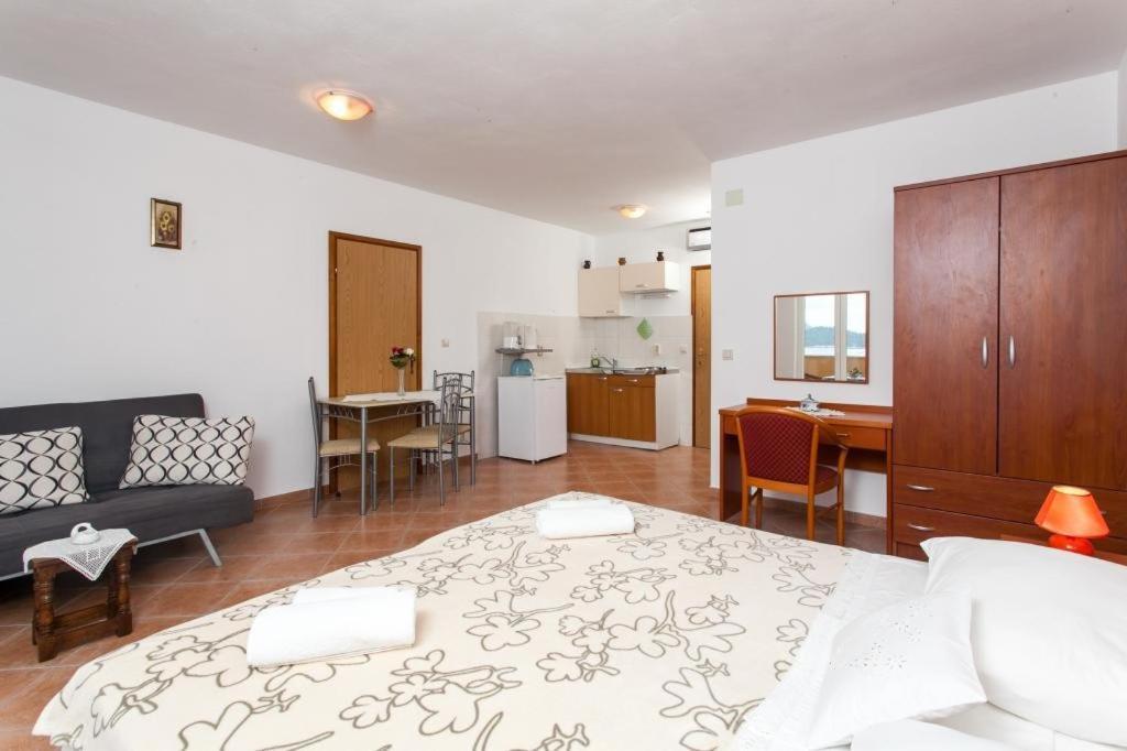 Apartments Ana Lopud Cameră foto